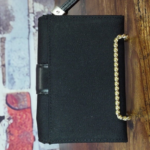 DKNY Ripstop Nylon Wallet - Picture 4 of 6